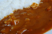 よく利用するレトルト食品は？　「カレー」78.7％、「パスタソース」が45.6％　男性は「カレー」、女性は「パスタソース」が人気