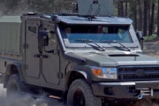 ウクライナ版「軽装甲機動車」が誕生…ベースはトヨタSUVランドクルーザー！