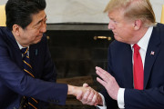 【アベノミクス】安倍の増税10兆円はトランプからの押し売り兵器に注がれた