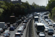 【悲報】高速道路、地獄絵図と化す【渋滞】