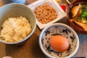 定食「納豆と生卵付いてます！」　←いやどっちか一つでよくね？
