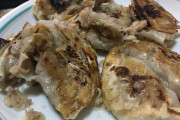 【画像】家庭で餃子を「綺麗」に焼き上げる方法ｗｗｗ