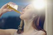 【ビールをゴクゴク！】白石麻衣、菅田将暉＆中村倫也らと「アサヒスーパードライ」新CMに登場！