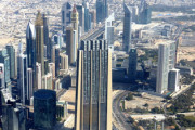 【画像】ドバイの建築物ワロタwwwwww