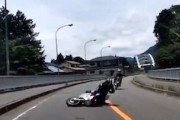 【動画】下手くそな対向車が原因でVFRが廃車&集中治療室となった車載。