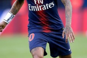 PSG、バルサ復帰報道のネイマール引き留めへ　衝撃の手取り年俸46億円でオファーか