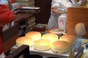 「ケーキが息をしている」大阪のフワフワなチーズケーキが美味しそう　海外の反応