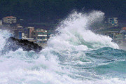 台風8号が韓国・済州島接近　過去最強レベルの強風予報に緊張高まる