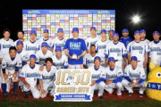 石川雄洋1000本安打達成の記念写真