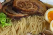 外人「ラーメンでも作って食うか………」