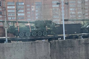 北朝鮮の170mm重自走砲「コクサン」がロシアで発見…貨車に積まれ移動！
