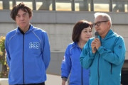 【日本保守党】党員の街宣中にカツラで遊ぶ百田尚樹と有本香…動画あり