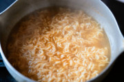 【あり7割？ 】インスタントラーメン、作った鍋のまま食べるのはあり？なし？