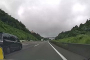 『高速道路』で160キロ出したワイ『直線なら余裕なんだけどｗｗｗｗｗ』