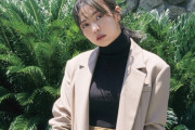 櫻坂46小林由依「誰かと繋がれば、世界は広がる」withモデルお仕事インタビュー企画にも登場【with10月号】