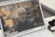 坂本龍一さん｢独裁的な安倍政権に国民の多くが抗議しないのは民主主義が定着していないからだ｣