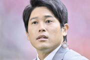 「2人ともイケメンだな」内田篤人氏が元日本代表FWと「再会」! 43歳で代表兼監督を務める「高校時代の先輩」を取材する