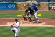 【動画】メジャーリーグで前代未聞のクソプレーが発生するｗｗｗ
