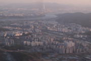 仕事求めてソウルに…韓国、首都圏人口が初めて過半数に