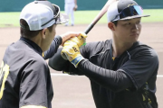 悪い予感しかしない！？森下が岡田監督から異例の1時間直接打撃レッスン！！