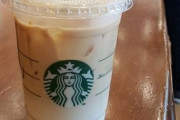 スターバックス店員、飲み物の容器に「カバ」と書き、女性客を激怒させてしまう