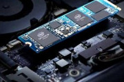 Intel製「PCIe 4.0対応SSD」はすでに試験段階、ただし試験にAMDのCPUが必要