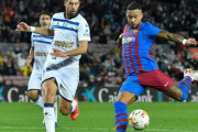 クーマン解任のバルサ、好調アラベスと引き分け3戦未勝利…先制直後に失点