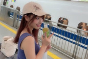 【画像】新幹線のホームで薄着のセクシーな美女が撮られる