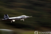 聯合ニュース　韓国産戦闘機　超音速飛行に成功＝初飛行から６カ月[1/18]