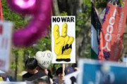 「改憲反対」訴え、国会前デモに集う人たち　憲法を守るのは誰なのか