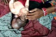 【インド】3つの頭を持つ赤ちゃんが誕生…人々は「神の化身」と崇める