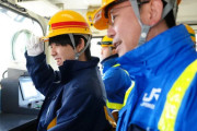 【朗報】藤井聡太竜王、投排雪保守用車の運転までさせられて困り顔?