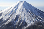 閉山中の富士山で救助要請した中国籍男性「日本で一番高い山に登りたかった」「冬の富士山は初めて」