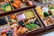 【悲報】おせち、数の子以外美味しいものがない