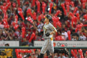 ２試合連続先発落ちの阪神・佐藤輝は代打で左飛　満塁の絶好機で登場も阪神ファンはため息