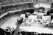 【画像】ビートルズ武道館公演(1966年)チケットの裏に書かれてる内容ワロタ