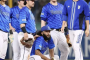 酷暑でプロ野球界でも体調不良続出　屋外練習短縮に水風呂...切実な「夏場だけでもドームで試合を」の声