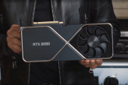 GeForce RTX 3090、性能はすごいけど何か様子がおかしい・・・
