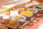 ホテルの朝食ビュッフェって「パン食わなきゃ！」ってならないか？