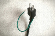 電子レンジ「必ずアース線を接続してください」←んなもんコンセントにねーよｗ?