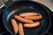 ウインナー、炒める派VS茹でる派で決着がつかない