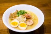 ワイ「鶏白湯（トリサユ）ラーメンください」店長「あぁｗそれトリパイタンラーメンって読むんですｗｗｗ」