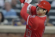 海外「彼は人間じゃない」大谷翔平が靭帯を断裂した右腕一本で千賀から弾丸二塁打を放って外国人も仰天