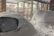 【画像】青森県「雪ほんまヤバイわ！除雪業者集まれ！」 業者「すまん、人手不足やｗ」