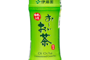 2000年 生茶「うおおお！！！」2004年 伊右衛門「うおおお！！！」おーいお茶「ﾌﾝｯ…」→シェア1位