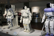 人型ロボット「ASIMO アシモ」が表舞台から引退へ…3月に未来館とホンダ本社での実演終了！