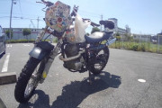ステッカーベタベタ貼りまくってるバイクダサすぎワロタｗｗｗｗｗｗｗｗｗｗｗｗ