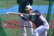 ヤクルト小川＆古賀、早出バント練習