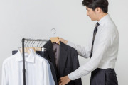 今日面接に行くワイ、スーツを手に取った結果ｗｗｗｗｗｗｗ
