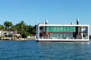 陸の暮らしに飽きたら海へ。ゴージャスな海上住宅は自家発電で航行もできる